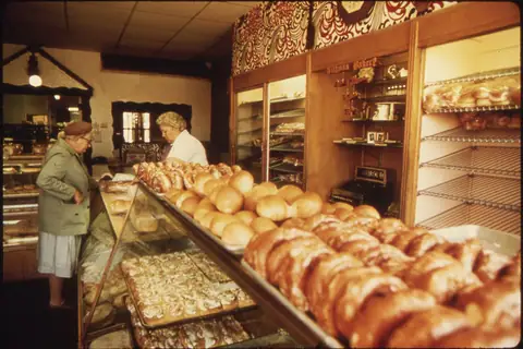 Enzo's Bakery photo 2